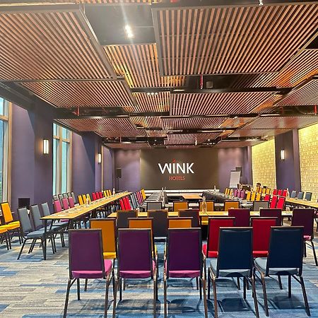 Wink Icon Hotel Danang Riverside - Luxury Suites - 24Hrs Stay & Rooftop Pool Bar Exterior photo